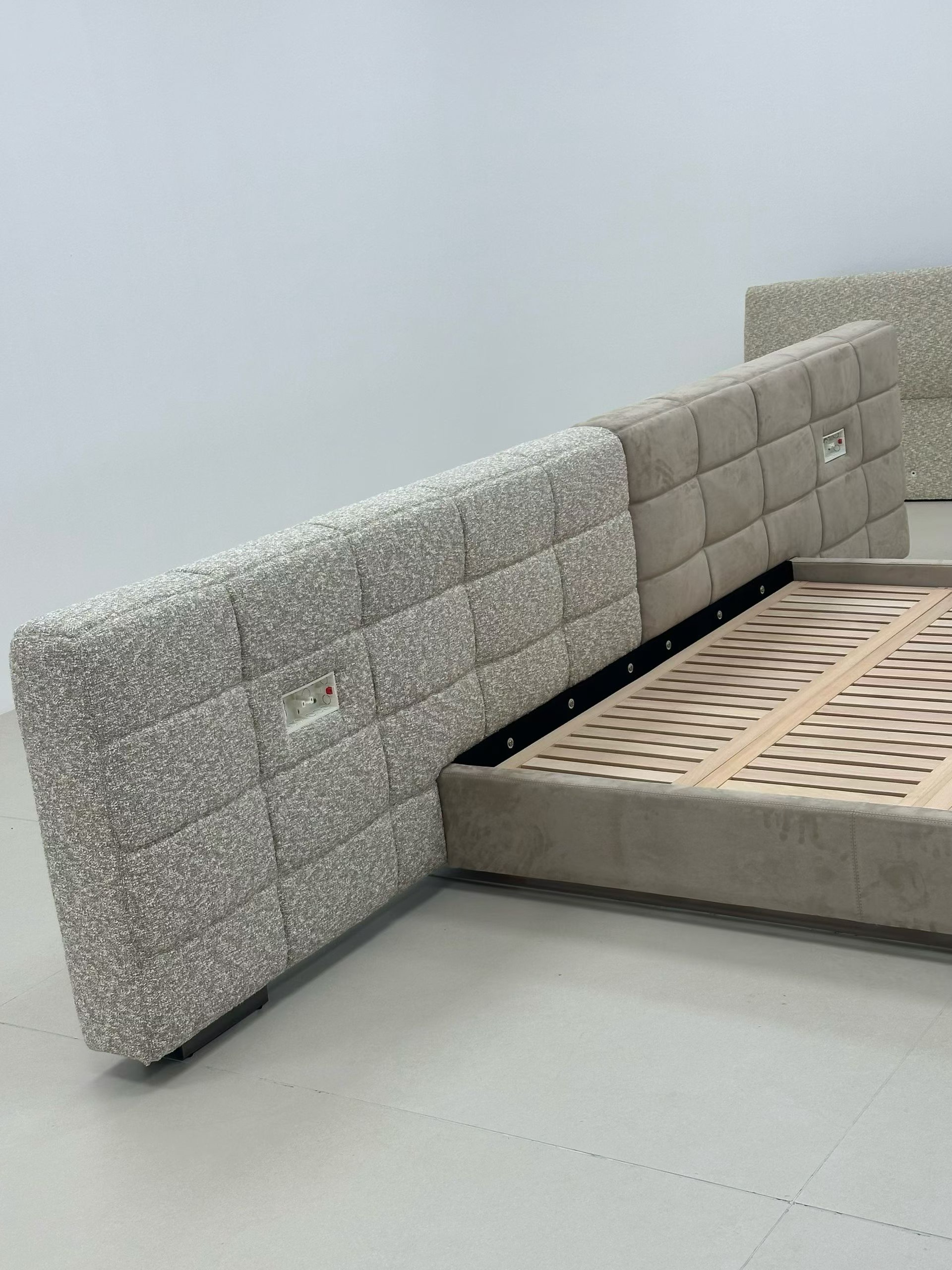 Lawrence Bed - Image 4