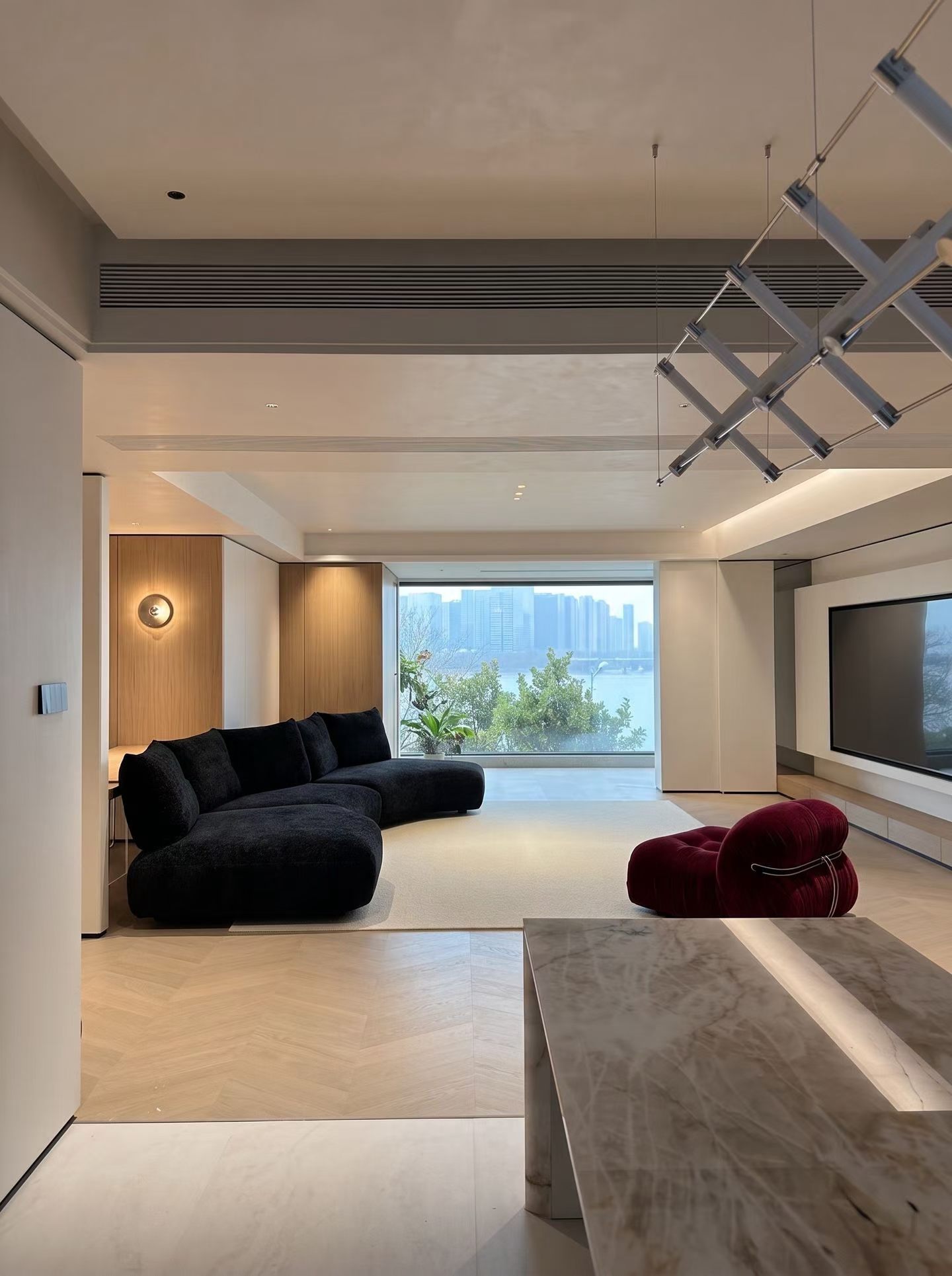 Anywhere sofa - Image 3